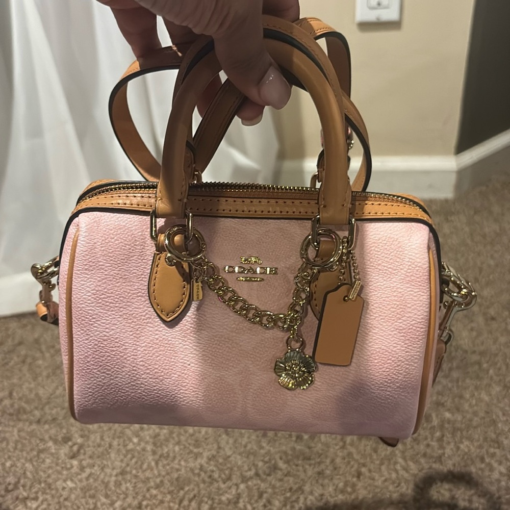 Authentic Coach mini Rowan in Powder Pink